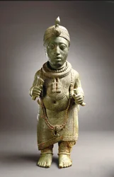 Figura de un Oni, Ife (latón de zinc), hacia el siglo XIV